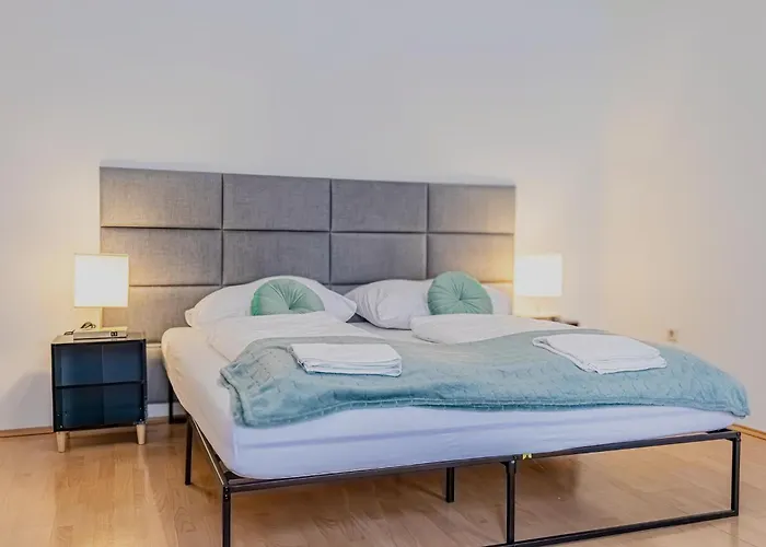 דירה Spacious Private In A Shared In וינה