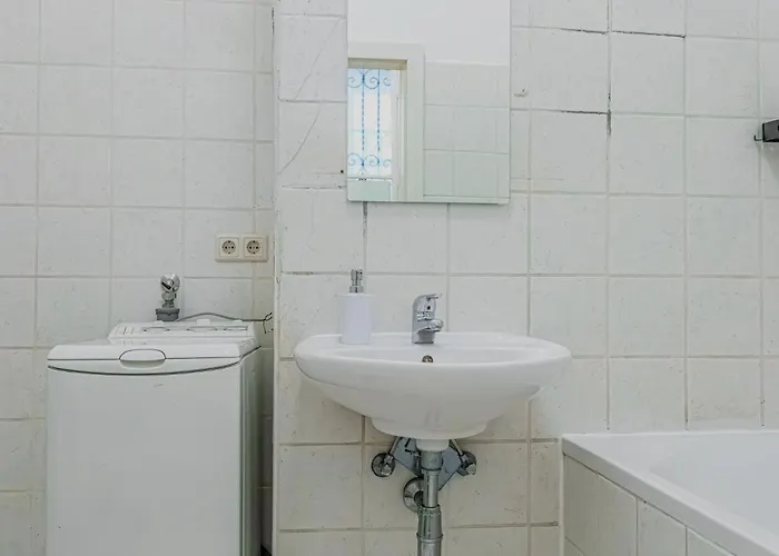 דירה Spacious Private In A Shared In *